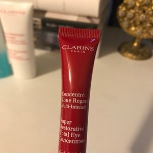 Super Restorative Total Eye Concentrate